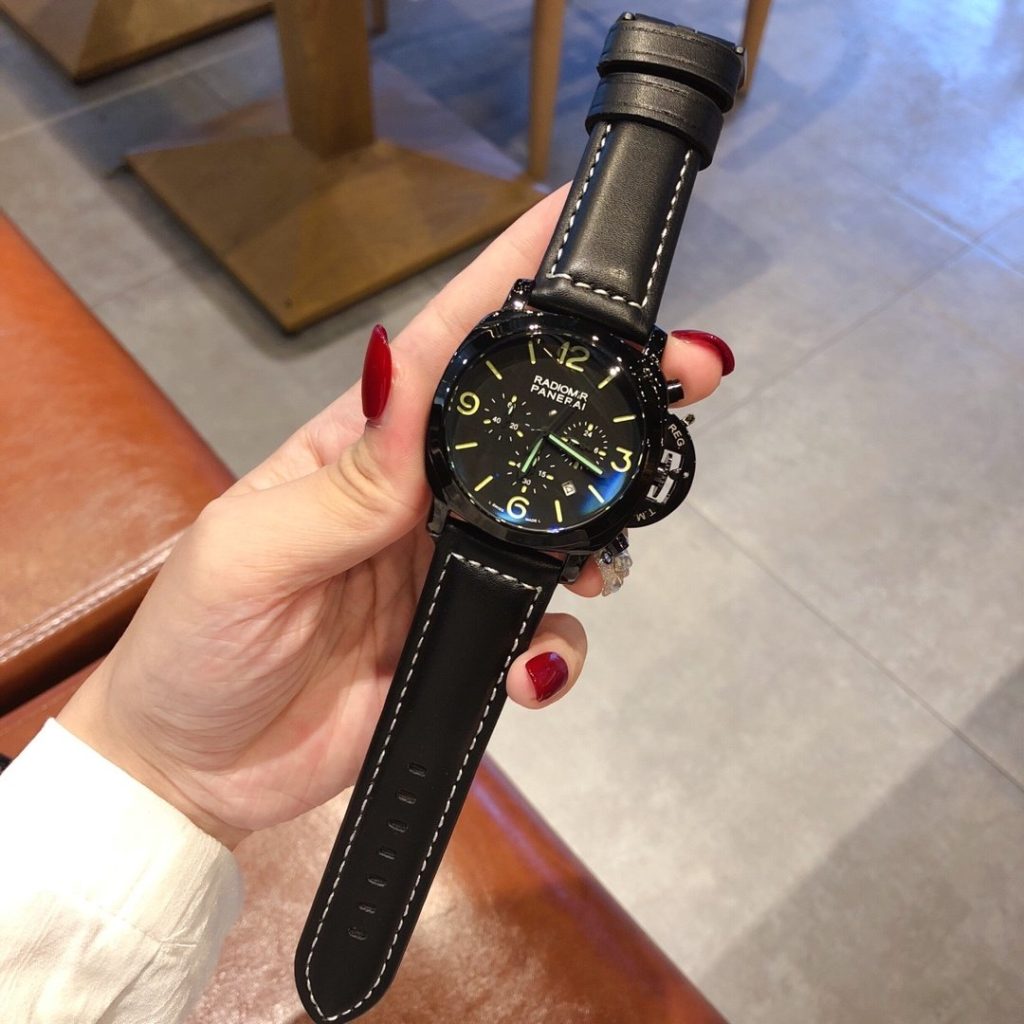 Panerai THE 95 Panerai Shows Highend Running Second Quartz