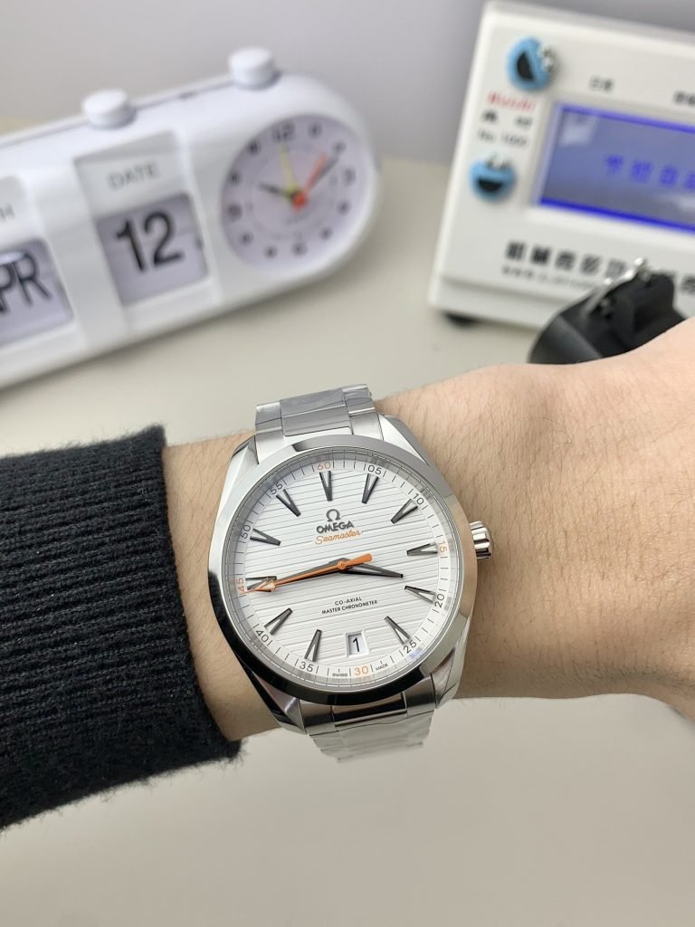 OMEGA VS Seahorse 150 Orange Needles
