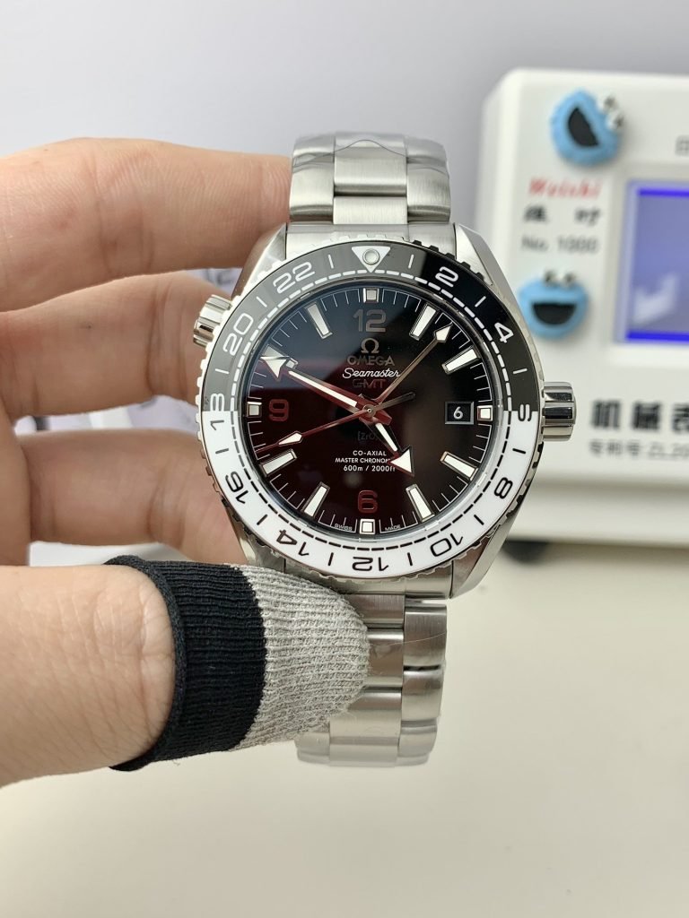 OMEGA VS Hippocampus 600 TAI CHI Circle