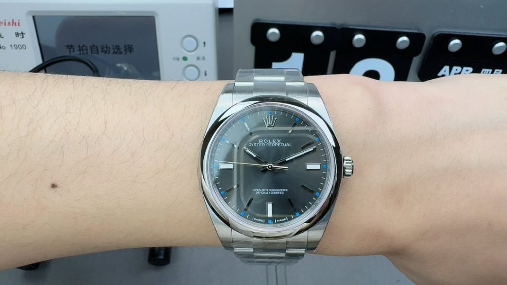 Rolex EW Constant 39M
