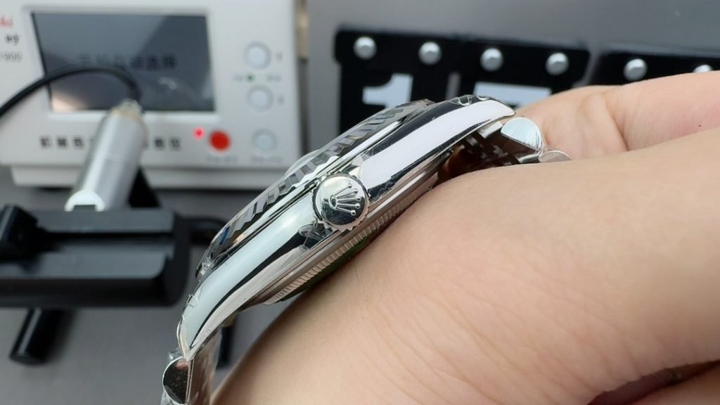 Rolex VS LOG Pineapple 41M