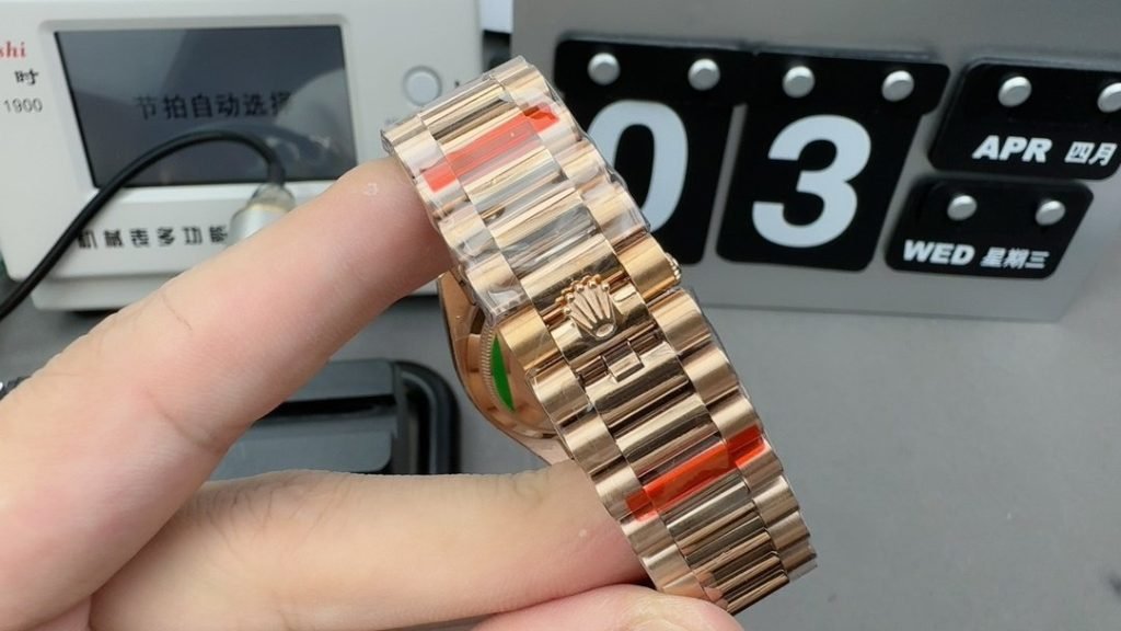 Rolex EW LOG Champagne Diamond Ring