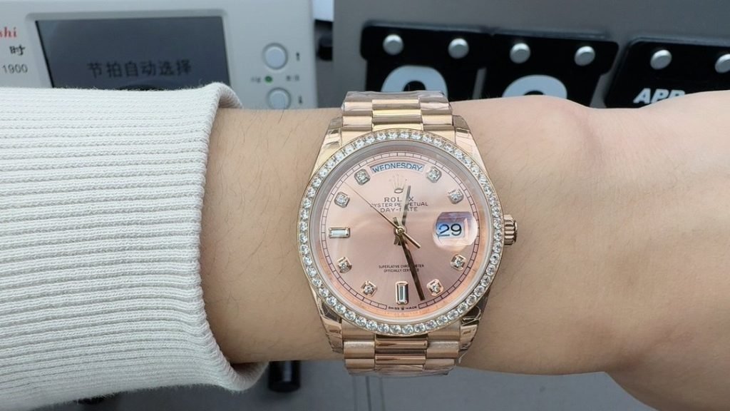 Rolex EW LOG Champagne Diamond Ring
