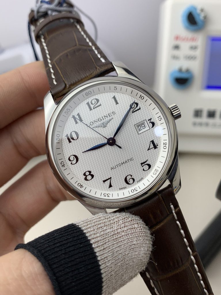 LONGINES