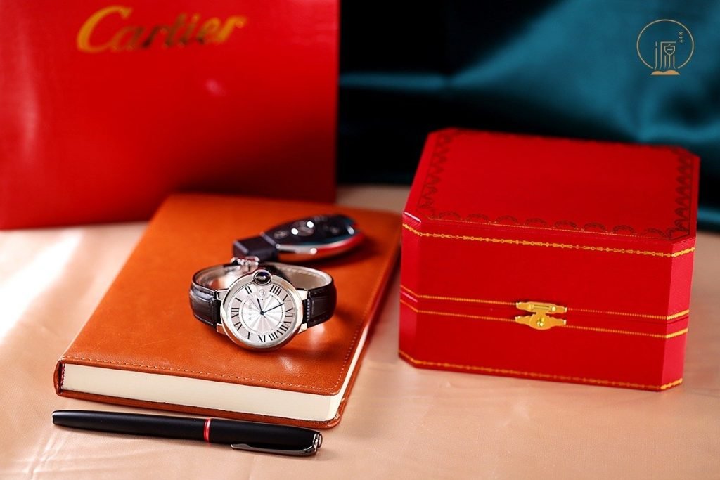 Cartier Blue Balloon Sapphire Crystal Glass Mirror Folding Button