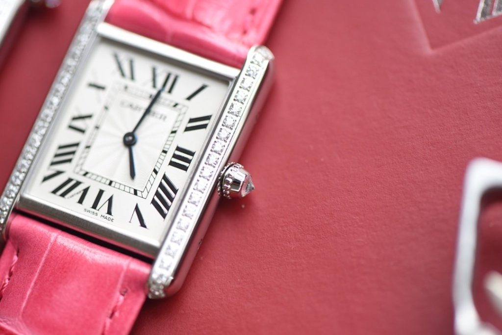 Cartier Specials Hurry UP AND Grab IT Color Louis