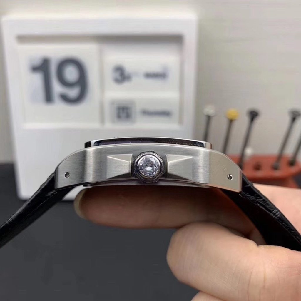 Cartier Aperture Spot A Small Amount BUY Three Styles