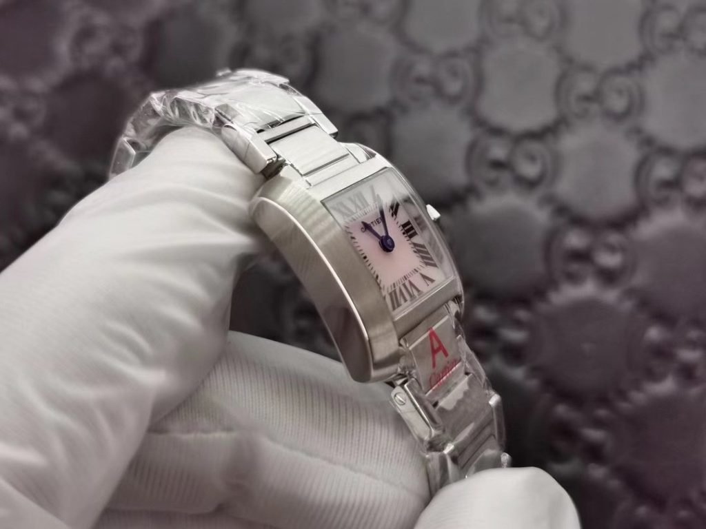 Cartier THE Ultraa Highend OF THE Tank Watch Tank
