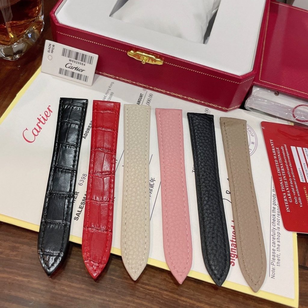 Cartier Shot OF Cartier Tank Solo Square Watch THE