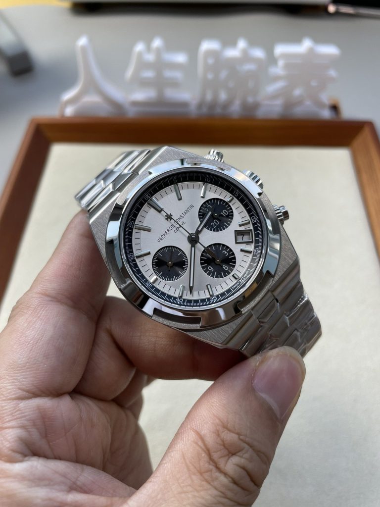 Vacheron Constantin 8F Across THE World 5500V Details Shot