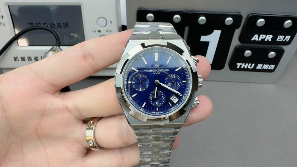 Vacheron Constantin 8F Across THE World