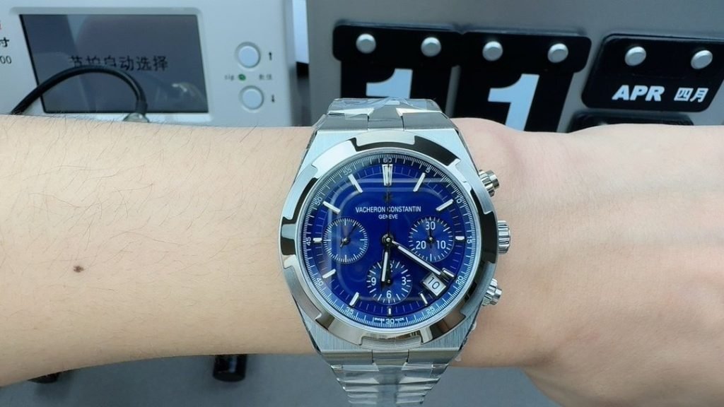 Vacheron Constantin 8F Across THE World
