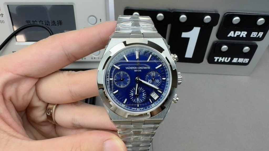 Vacheron Constantin 8F Across THE World