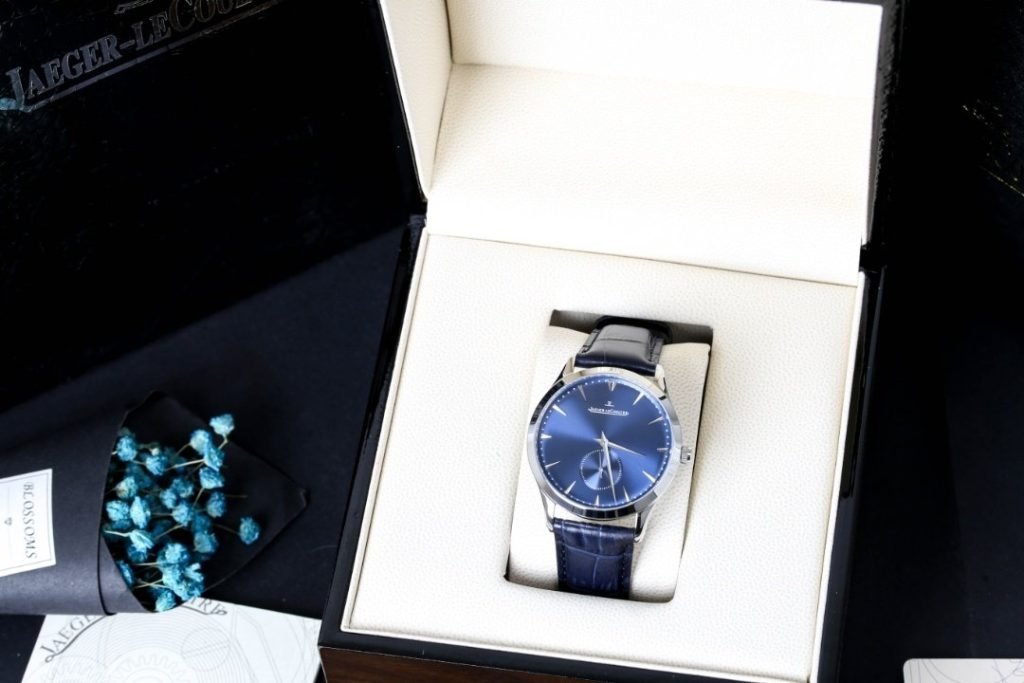 JaegerLeCoultre Geophysics Feature Dual Time Zone Universal Time Circle