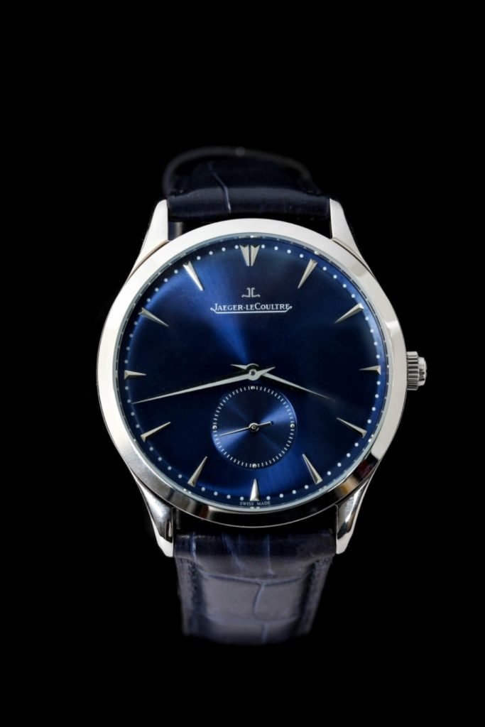JaegerLeCoultre Geophysics Feature Dual Time Zone Universal Time Circle