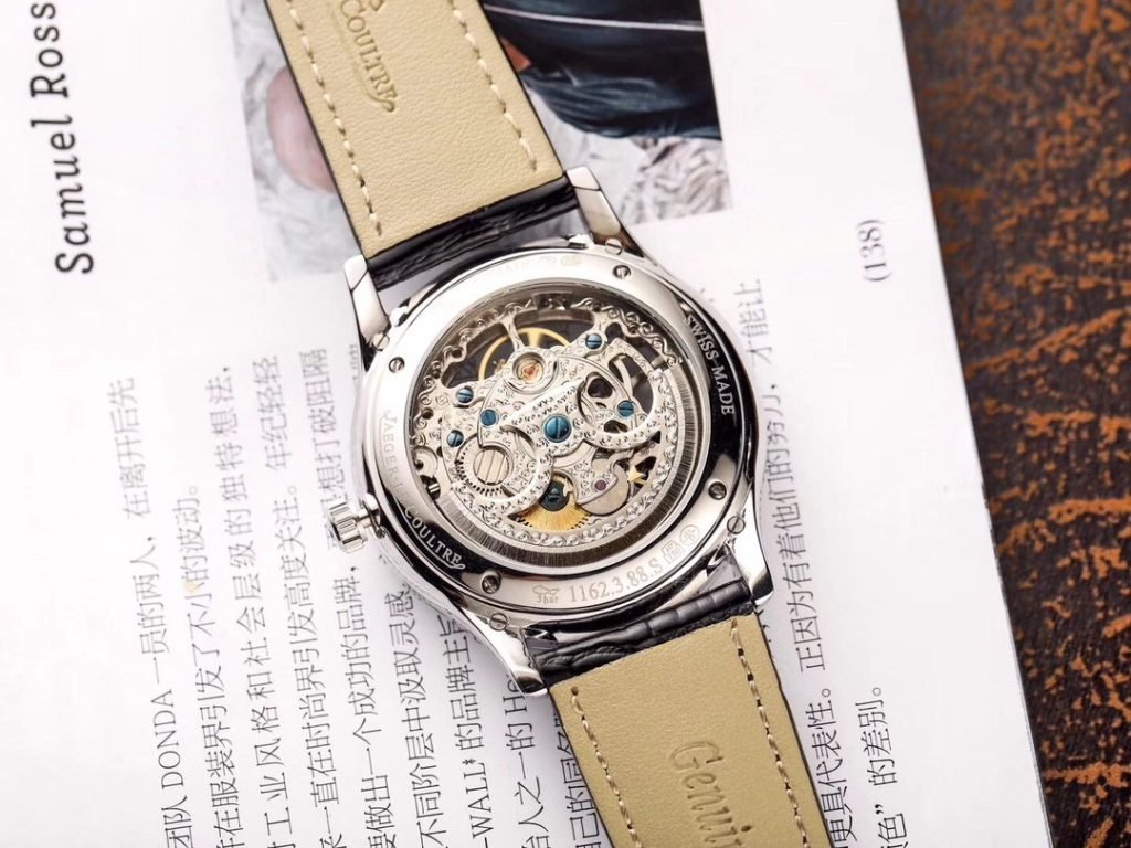 JaegerLeCoultre Handsome Carved Hollow Design Equipped