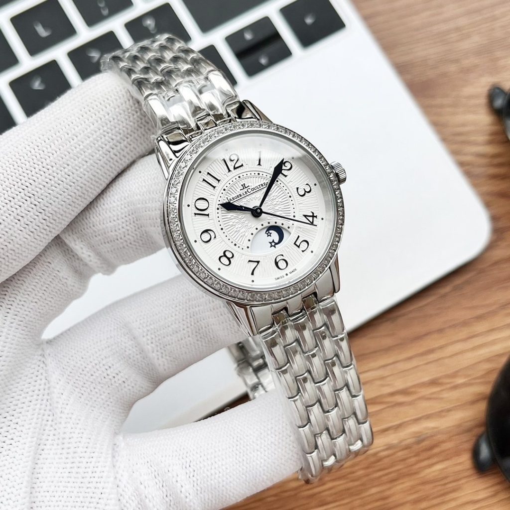 JaegerLeCoultre Smile Jaegerlecon Dating Womens Watch ONE OF THE