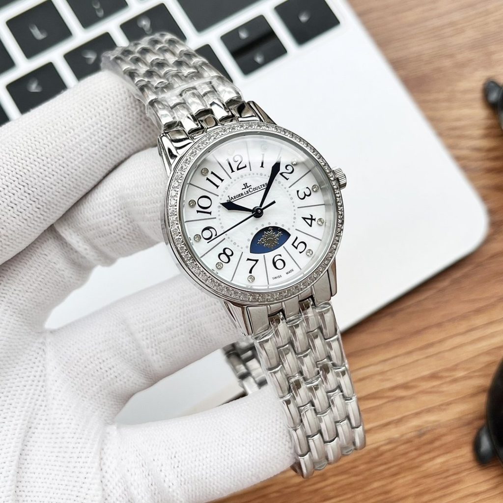 JaegerLeCoultre Smile Jaegerlecon Dating Womens Watch ONE OF THE