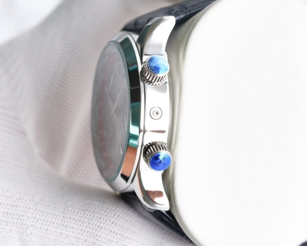 JaegerLeCoultre White 0GOLD L Jaegerlecoultre Mens Watch Multifunctional Design