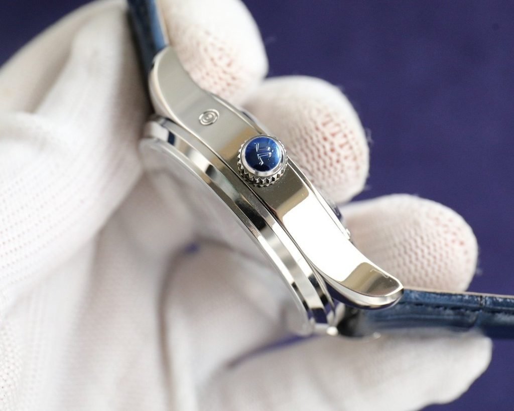 JaegerLeCoultre Rose Rose Free Trade Port Dutyfree Watch THE