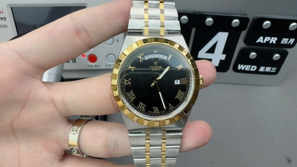 Tudor V7 Royal