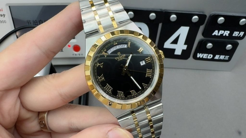 Tudor V7 Royal