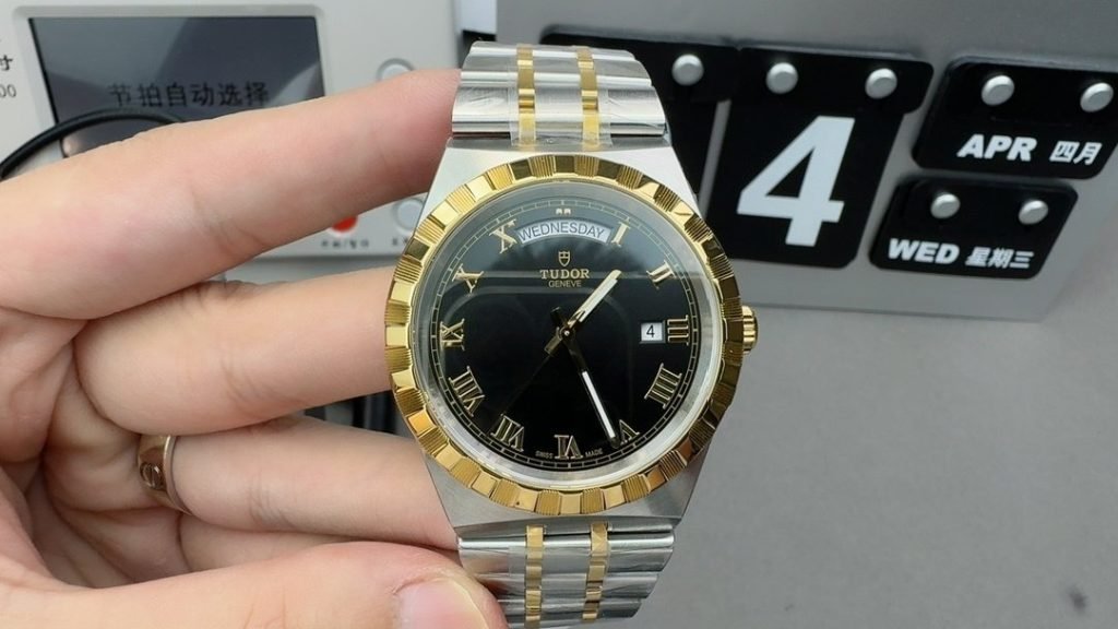 Tudor V7 Royal