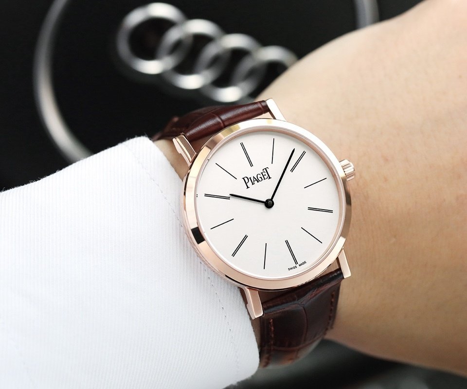 Piaget THE Thinnest AND Highest OF Couple Watch IN