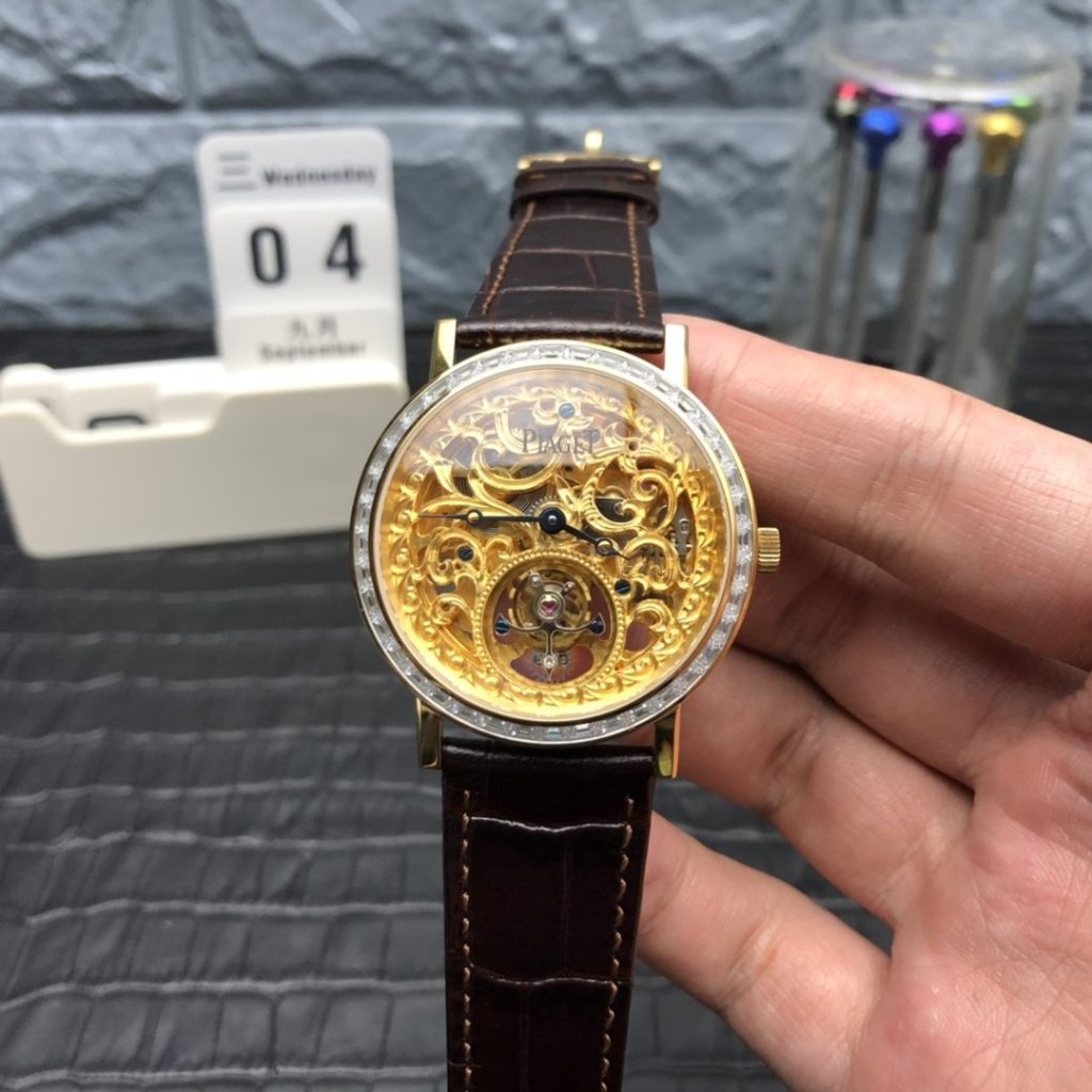 Piaget BBR Earl Tourbillon Gold Shipment Shot