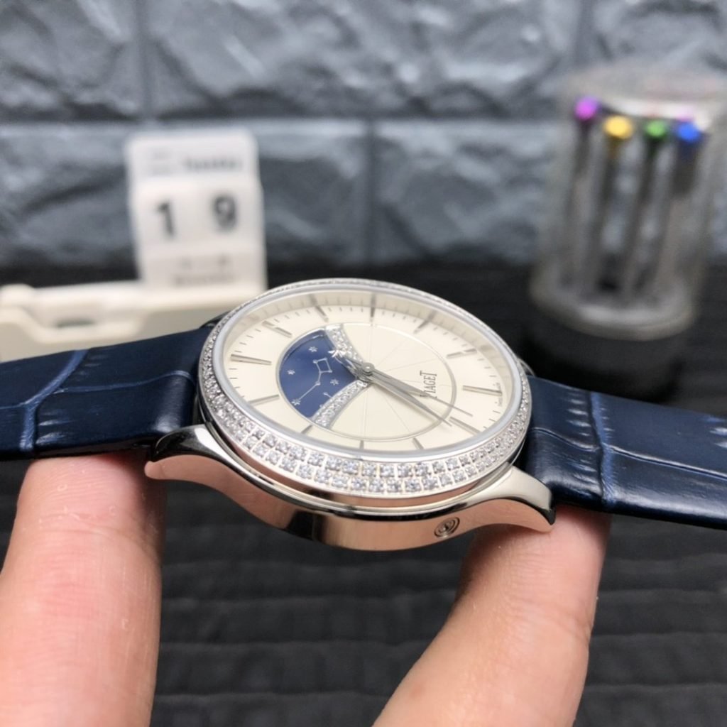 Piaget Earl Black Belt White Moon Phase Girl Shipment