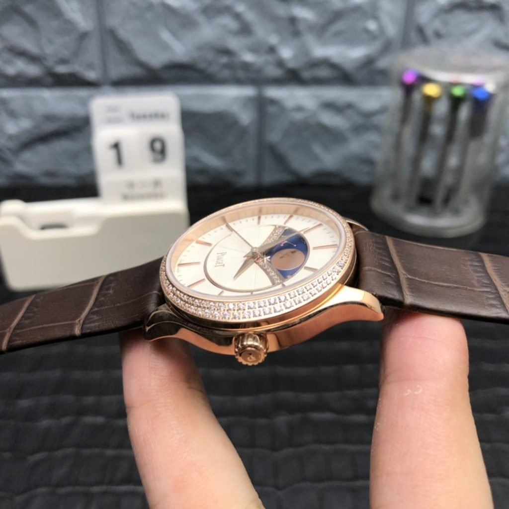 Piaget Earl Black Belt Gold Moon Phase Girl Shipment