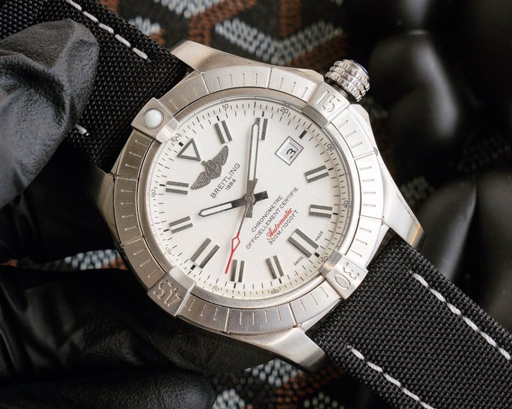 Breitling Avenger Fully Automatic Mechanical 4313MM Arch Bridge Tempered
