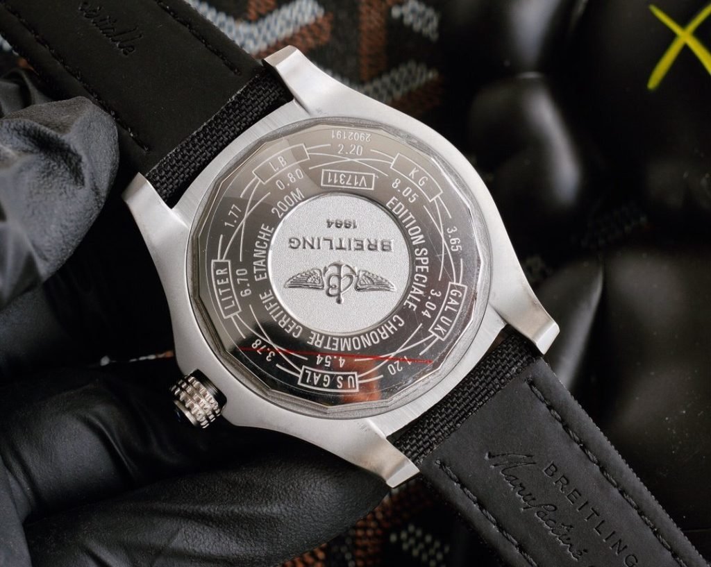 Breitling Avenger Fully Automatic Mechanical 4313MM Arch Bridge Tempered
