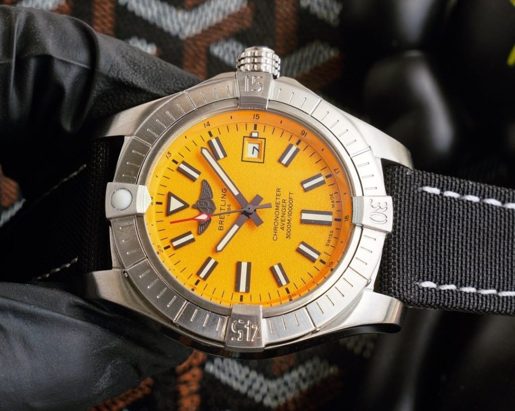 Breitling Avenger Fully Automatic Mechanical 4313MM Arch Bridge Tempered