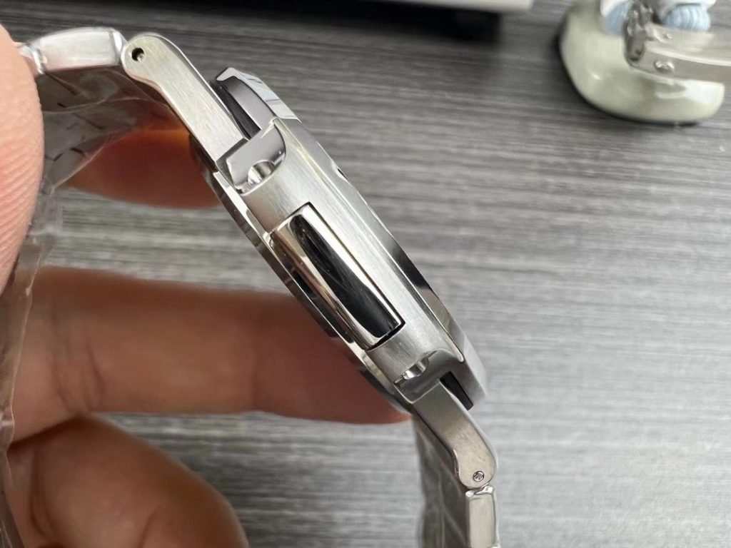 Patek Philippe 3K Patek Philippe Nautilus 5711 Ultra Thin 324