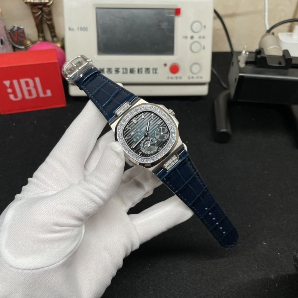 Patek Philippe GR Patek Philippe 5712 President T Square Diamond