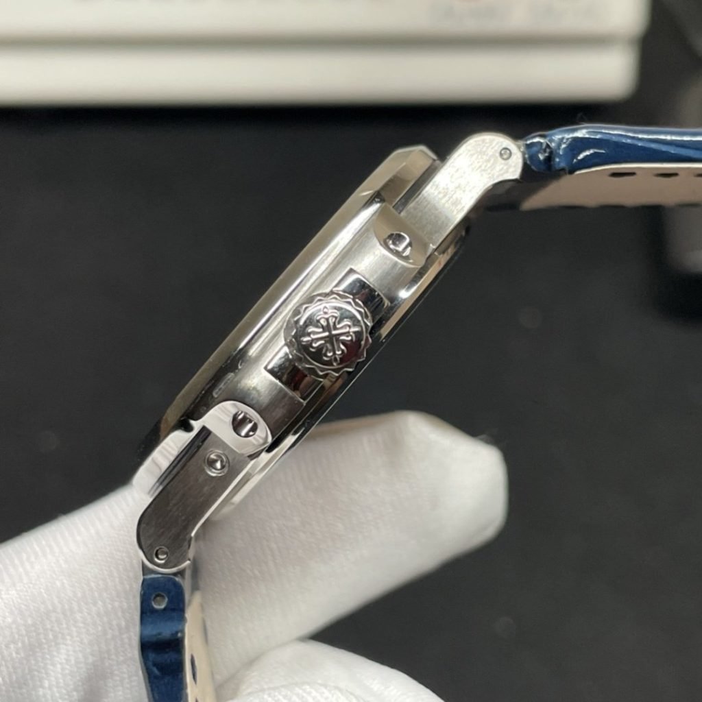Patek Philippe GR Patek Philippe 5712 President T Square Diamond