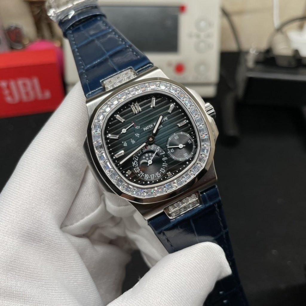 Patek Philippe GR Patek Philippe 5712 President T Square Diamond
