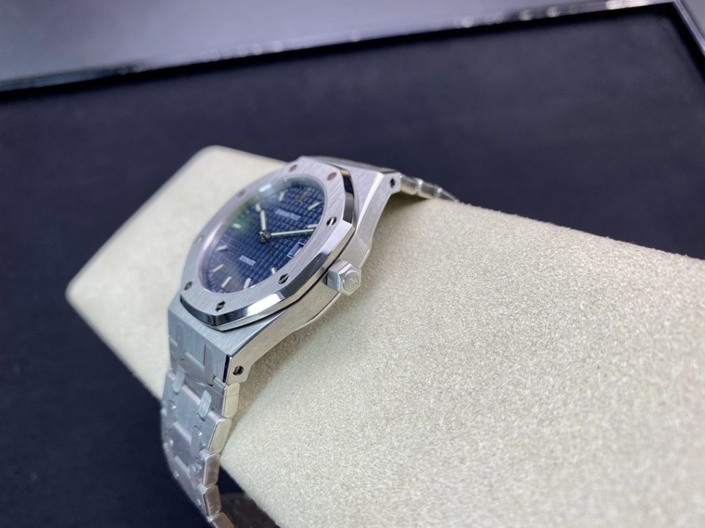 AP THE Order IS A Audemars Piguet Royal OAK