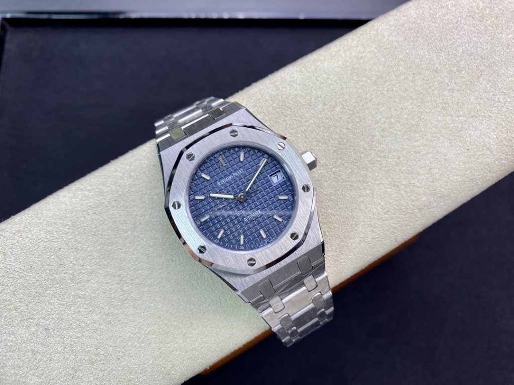 AP THE Order IS A Audemars Piguet Royal OAK