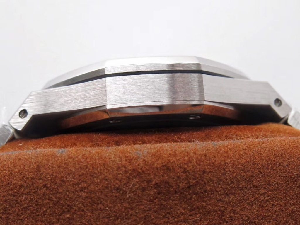 AP THE Order IS A Audemars Piguet Royal OAK