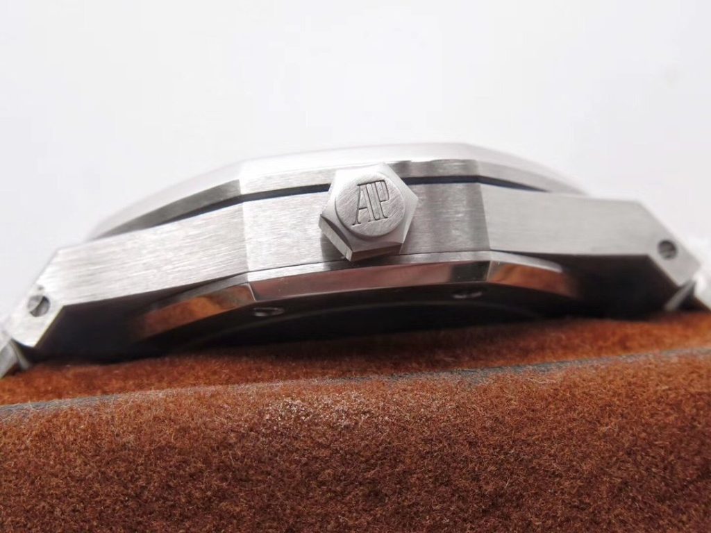 AP THE Order IS A Audemars Piguet Royal OAK