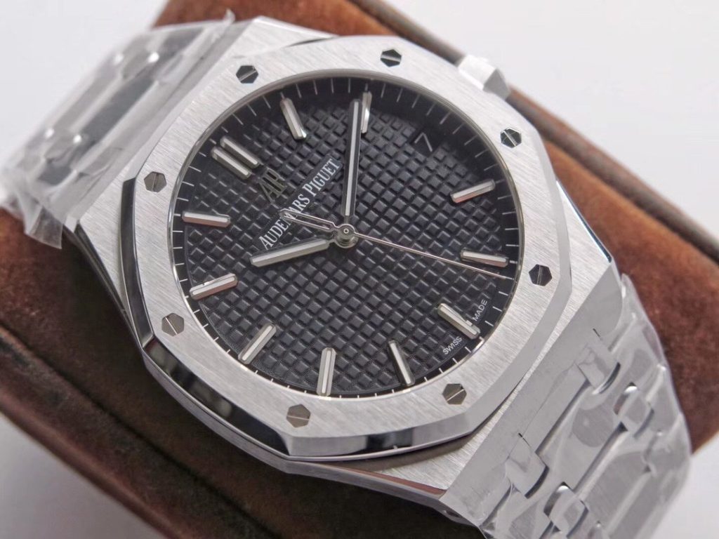 AP THE Order IS A Audemars Piguet Royal OAK