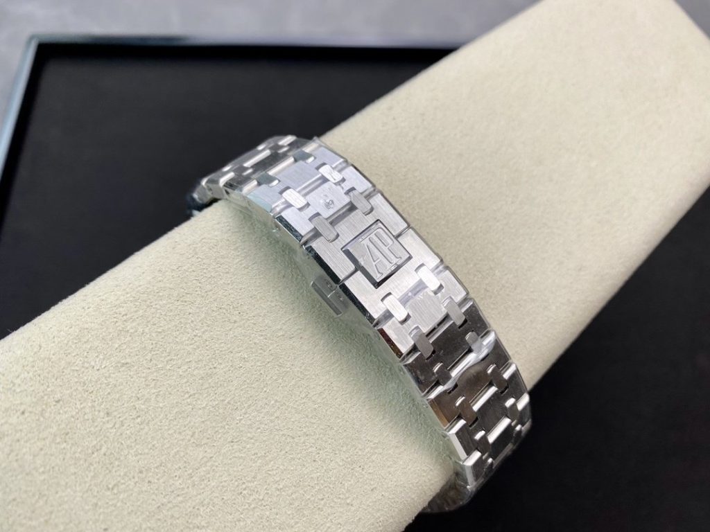 AP THE Order IS A Audemars Piguet Royal OAK