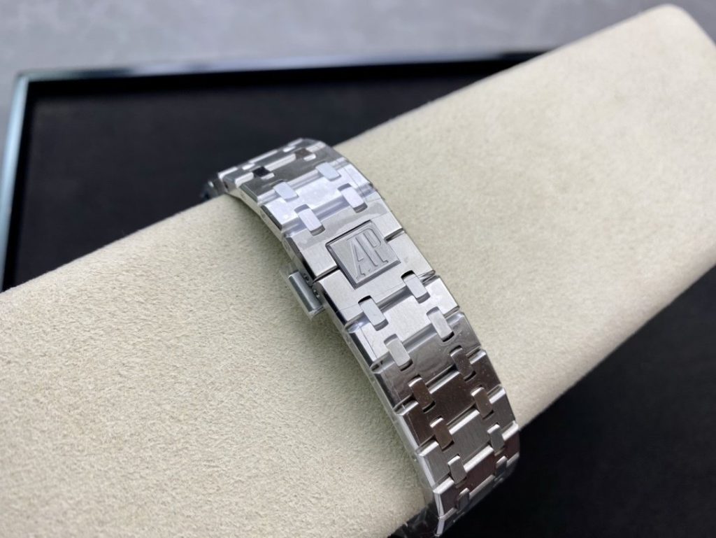 AP THE Order IS A Audemars Piguet Royal OAK