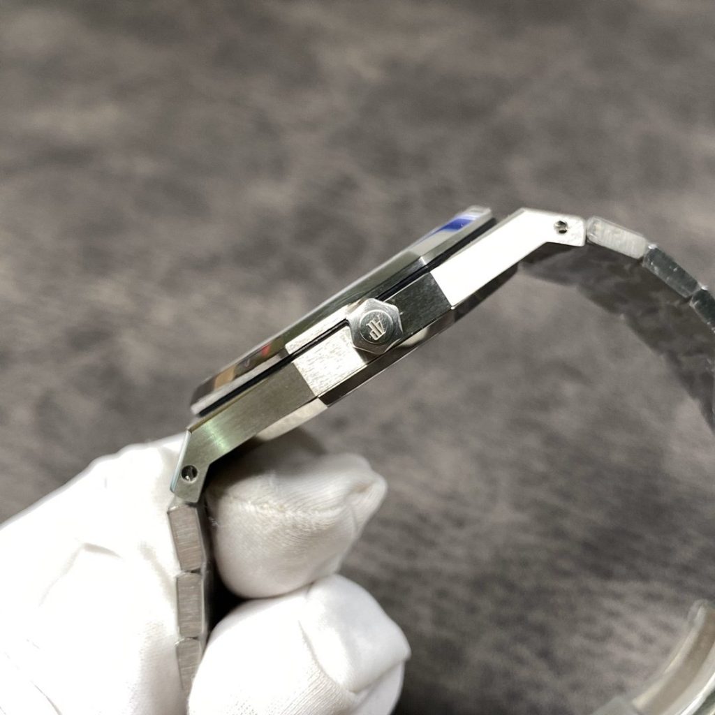 AP THE Order IS A Audemars Piguet Royal OAK