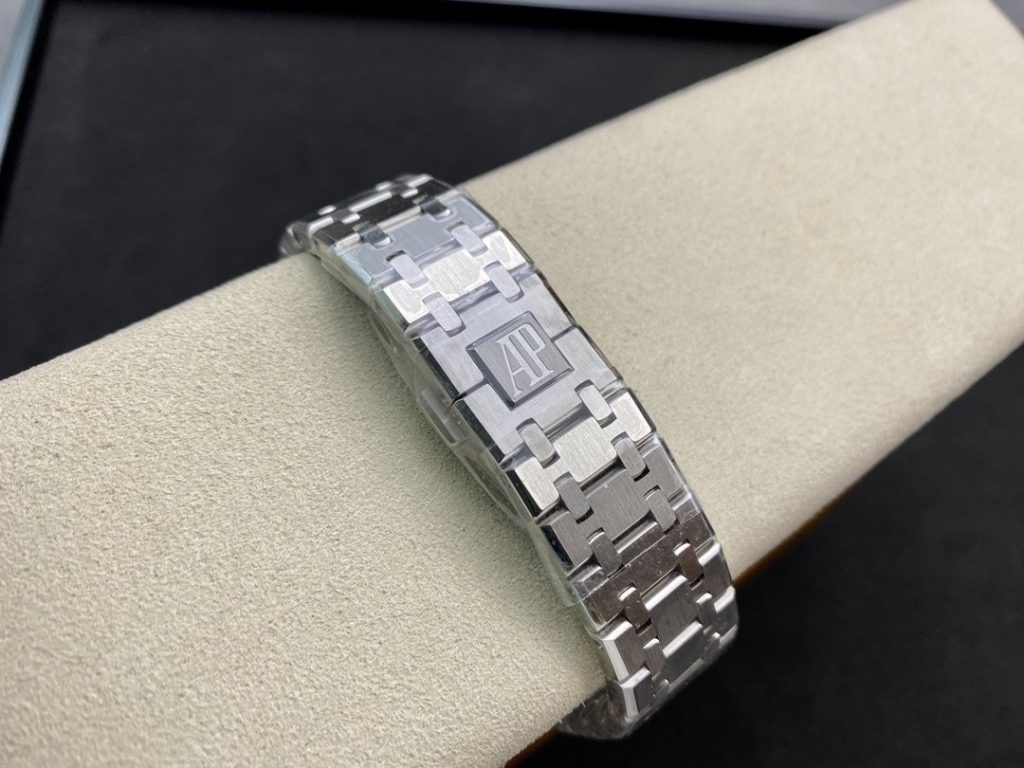 AP THE Order IS A Audemars Piguet Royal OAK