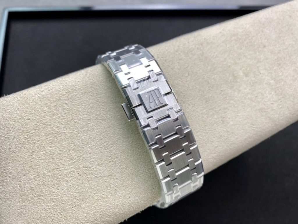 AP THE Order IS A Audemars Piguet Royal OAK