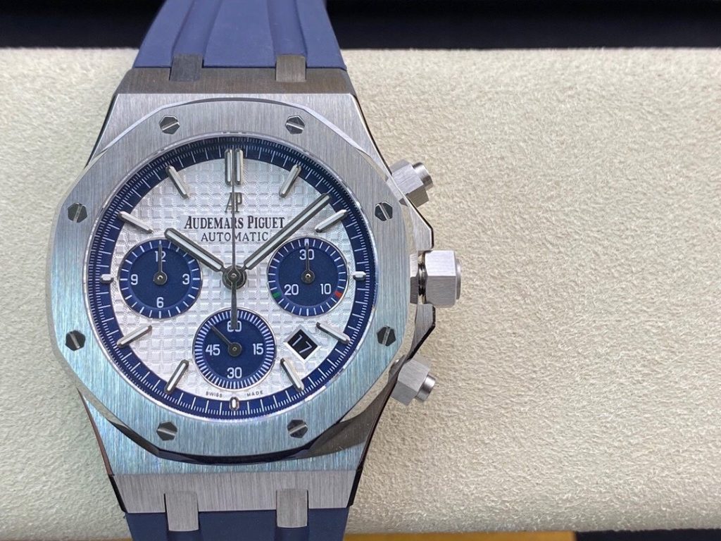 AP THE Audemars Piguet Royal OAK Mechanical Mens Watch