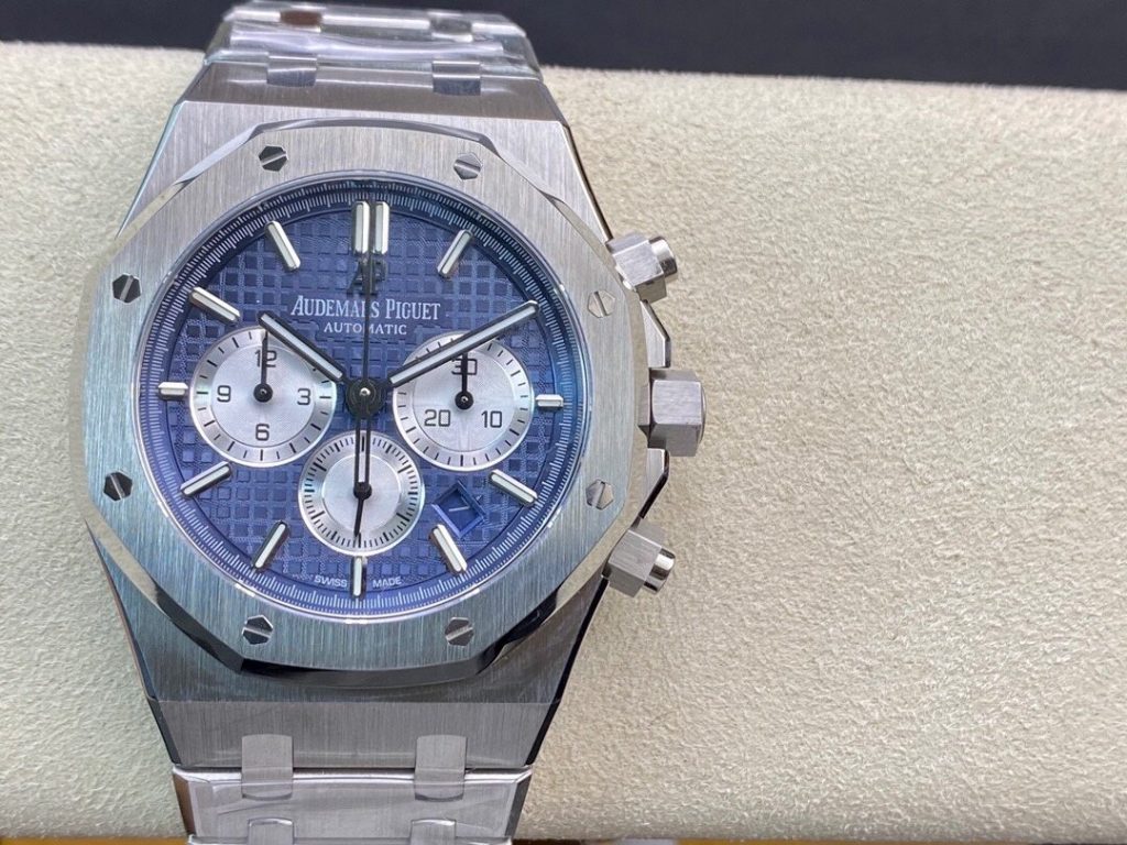 AP THE Audemars Piguet Royal OAK Mechanical Mens Watch